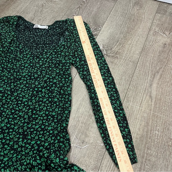 Zara Green Scoop Neck Bishop Sleeve Dress - Picture 8 of 11